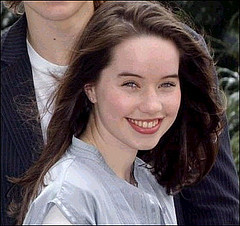 anna popplewell.jpg