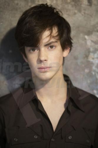 skandar keynes.jpg